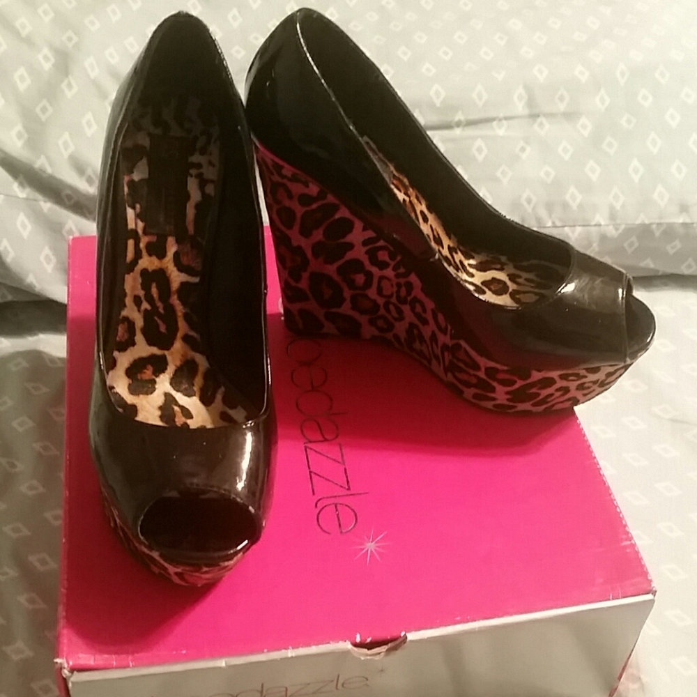 Leopard platform stiletto shoe